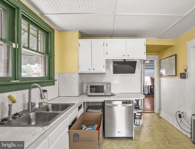 4 S PENN ST, Hanover, PA 17331