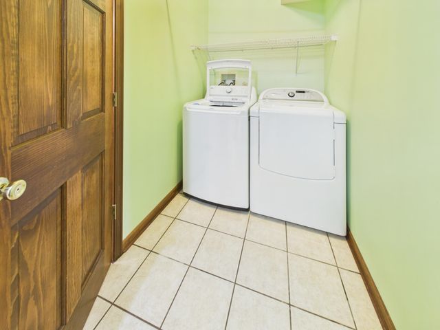 5233A Beechcrest Drive, Cross Lanes, WV 25313