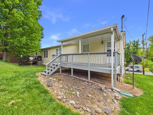 5233A Beechcrest Drive, Cross Lanes, WV 25313