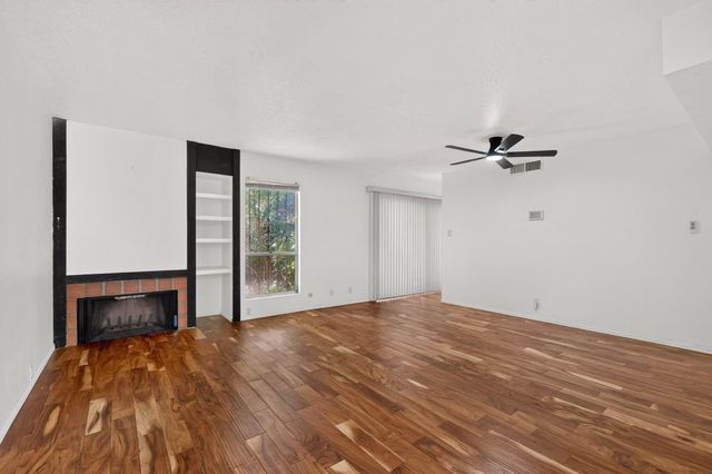 52 Calle San Blas NE, Albuquerque, NM 87109