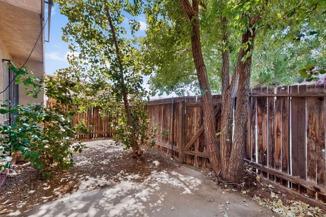 52 Calle San Blas NE, Albuquerque, NM 87109