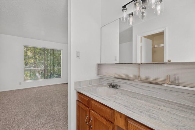 52 Calle San Blas NE, Albuquerque, NM 87109