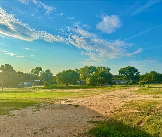 934 Tiffany Street, Reno, TX 76020