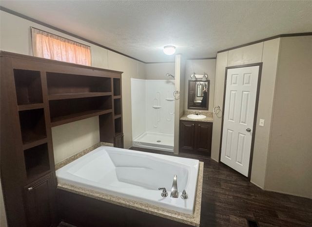 934 Tiffany Street, Reno, TX 76020