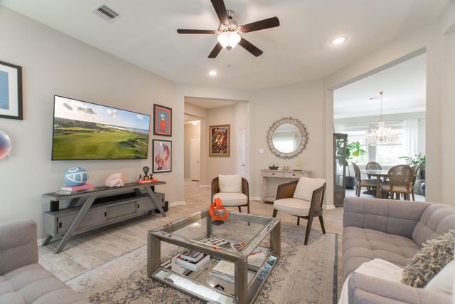 87 Bloomhill Place, The Woodlands, TX 77354