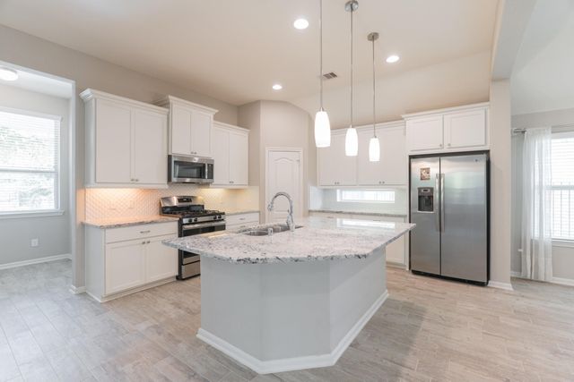 87 Bloomhill Place, The Woodlands, TX 77354