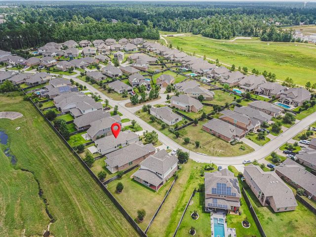 87 Bloomhill Place, The Woodlands, TX 77354