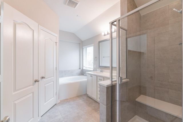 87 Bloomhill Place, The Woodlands, TX 77354