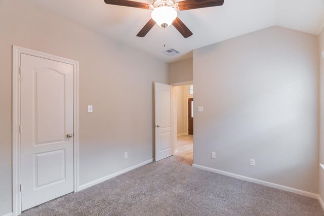 87 Bloomhill Place, The Woodlands, TX 77354
