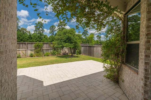 87 Bloomhill Place, The Woodlands, TX 77354