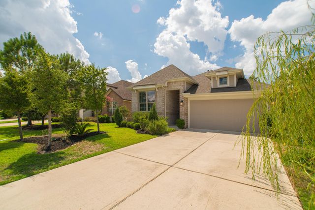87 Bloomhill Place, The Woodlands, TX 77354