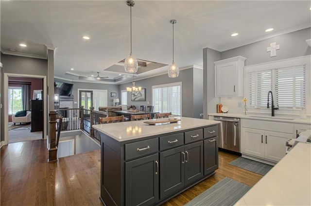 11475 S Waterford Drive, Olathe, KS 66061