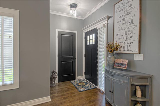 11475 S Waterford Drive, Olathe, KS 66061