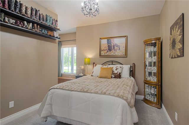 11475 S Waterford Drive, Olathe, KS 66061