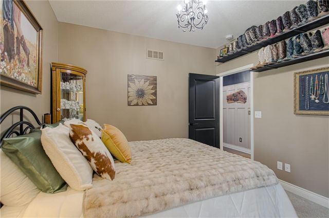 11475 S Waterford Drive, Olathe, KS 66061