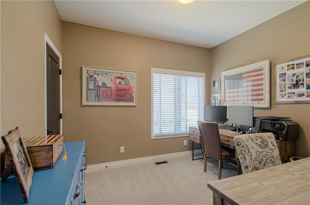11475 S Waterford Drive, Olathe, KS 66061