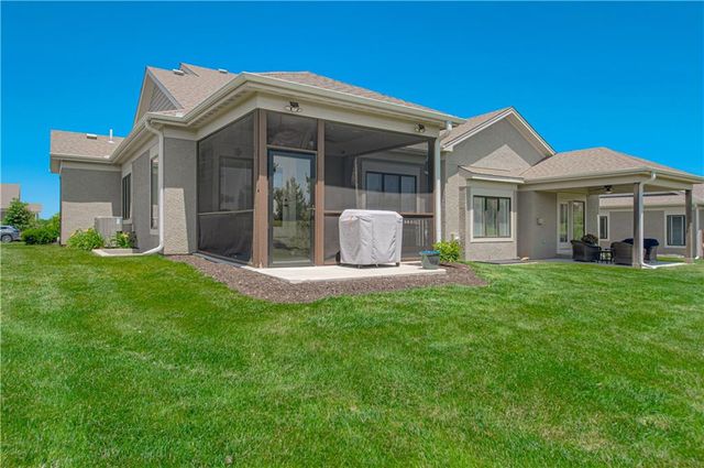 11475 S Waterford Drive, Olathe, KS 66061