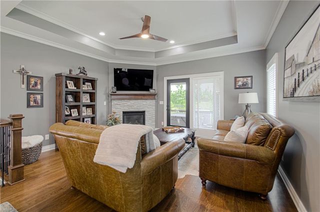 11475 S Waterford Drive, Olathe, KS 66061