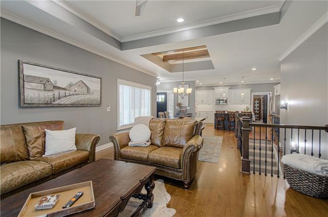 11475 S Waterford Drive, Olathe, KS 66061