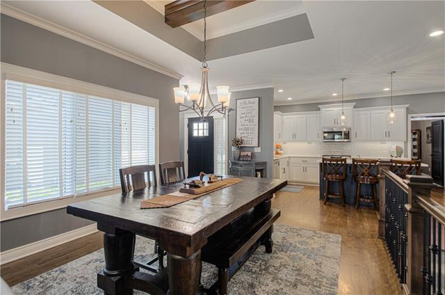 11475 S Waterford Drive, Olathe, KS 66061