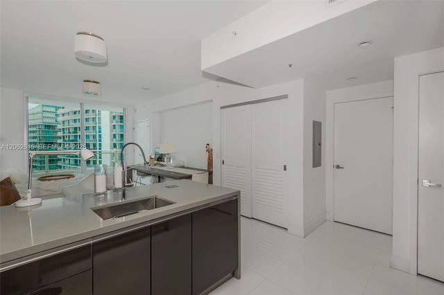 1080 Brickell Ave 3405, Miami, FL 33131