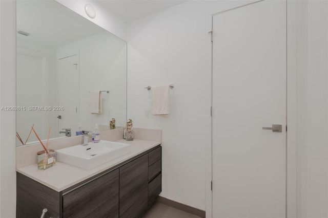1080 Brickell Ave 3405, Miami, FL 33131