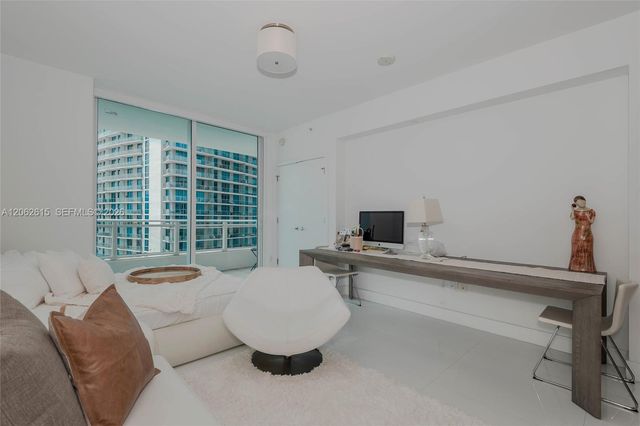 1080 Brickell Ave 3405, Miami, FL 33131