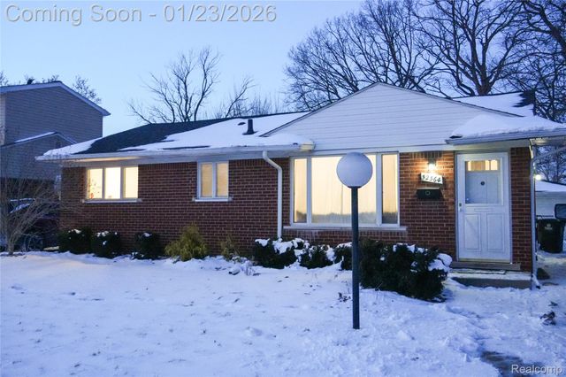 32564 Hazelwood Street, Westland, MI 48186