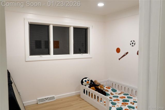 32564 Hazelwood Street, Westland, MI 48186