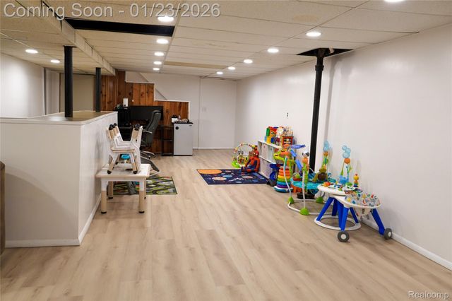 32564 Hazelwood Street, Westland, MI 48186