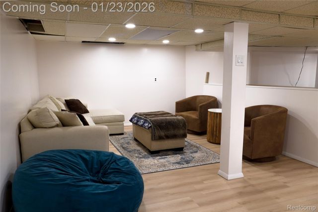 32564 Hazelwood Street, Westland, MI 48186