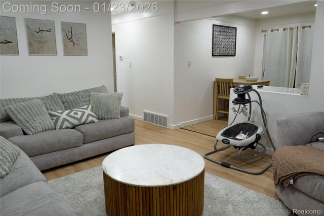 32564 Hazelwood Street, Westland, MI 48186