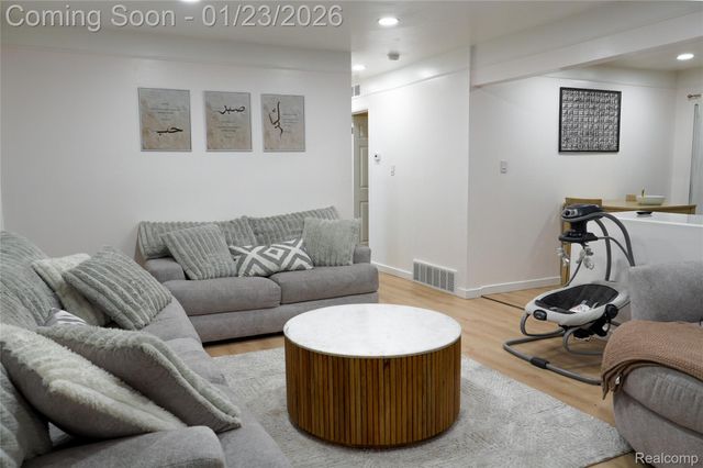 32564 Hazelwood Street, Westland, MI 48186