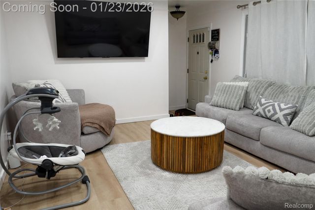 32564 Hazelwood Street, Westland, MI 48186