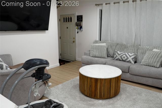 32564 Hazelwood Street, Westland, MI 48186