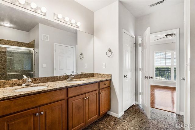 1270 Strassner Drive 3414, St Louis, MO 63144