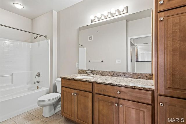 1270 Strassner Drive 3414, St Louis, MO 63144