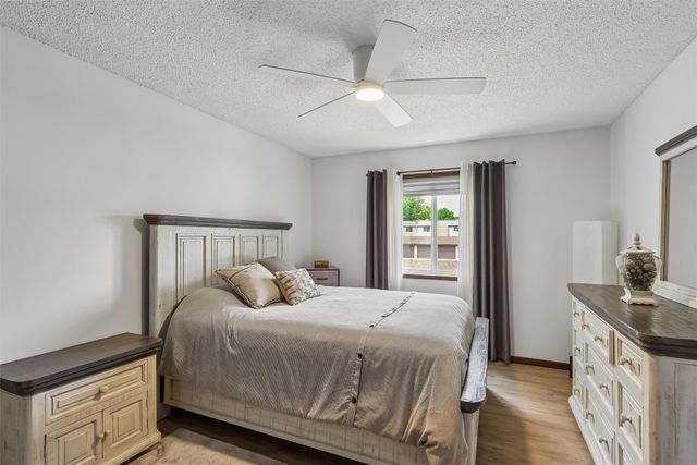 4709 Woodland Avenue 7, West Des Moines, IA 50266
