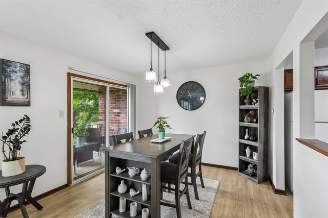 4709 Woodland Avenue 7, West Des Moines, IA 50266