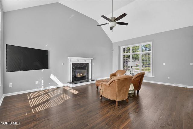 7333 Apache Trail, Holland, OH 43528