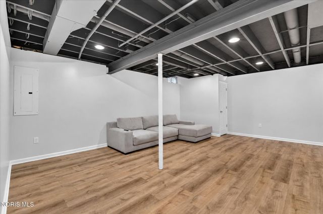 7333 Apache Trail, Holland, OH 43528