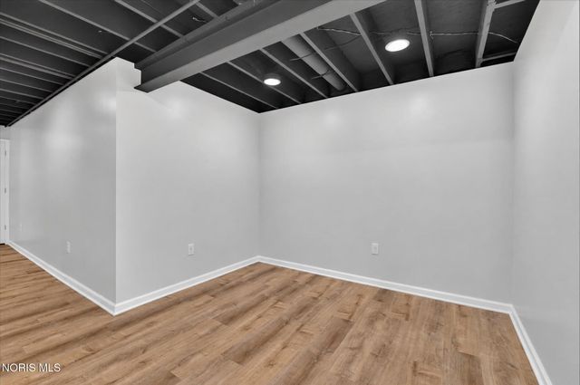 7333 Apache Trail, Holland, OH 43528