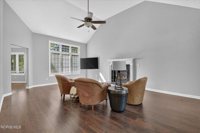 7333 Apache Trail, Holland, OH 43528
