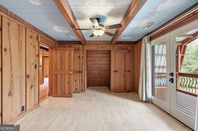 932 Camp Mikell Road, Toccoa, GA 30577