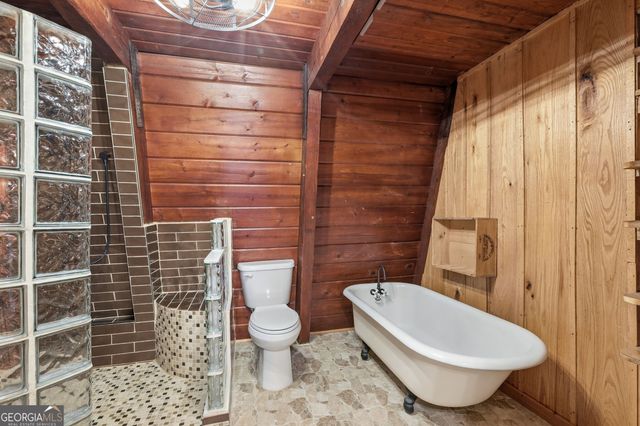 932 Camp Mikell Road, Toccoa, GA 30577