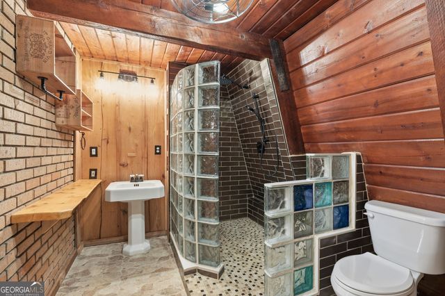 932 Camp Mikell Road, Toccoa, GA 30577