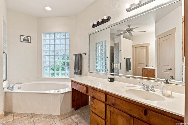 2 Trophy, New Braunfels, TX 78132