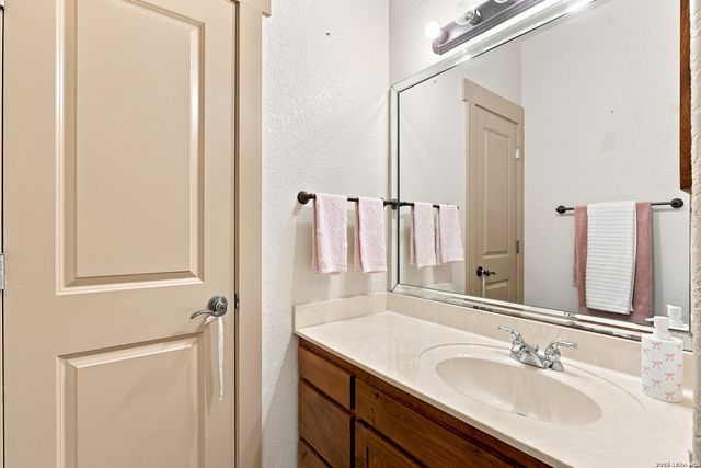 2 Trophy, New Braunfels, TX 78132