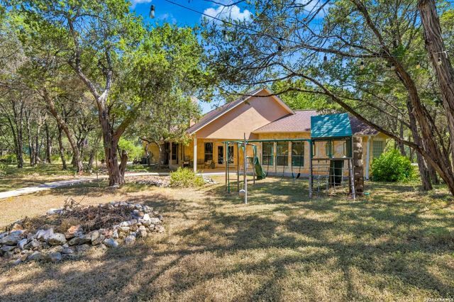 2 Trophy, New Braunfels, TX 78132