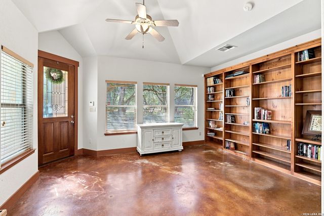 2 Trophy, New Braunfels, TX 78132